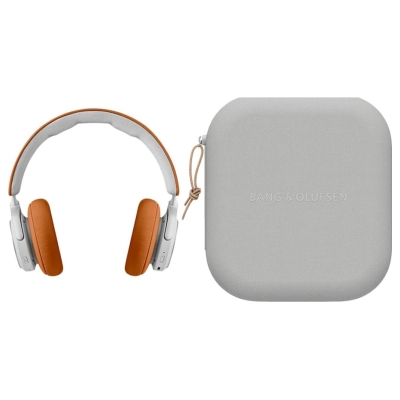 Bang & Olufsen Beoplay HX Timber