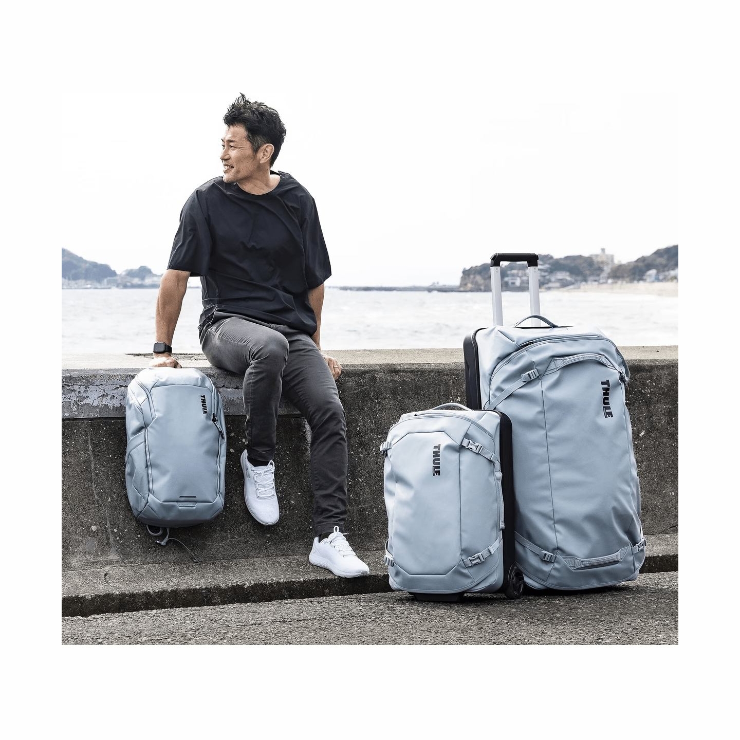 Thule 4988 Chasm Wheeled Duffel Bag 110L Pond Gray