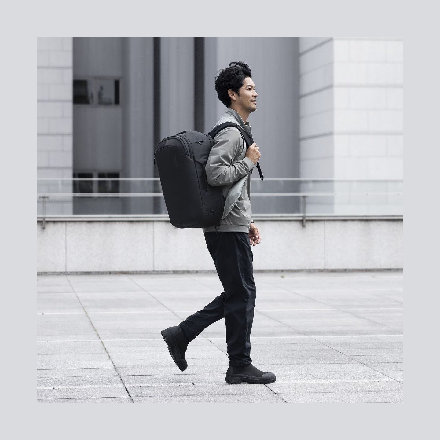 Thule 5058 Subterra 2 Convertible Carry On Dark Slate
