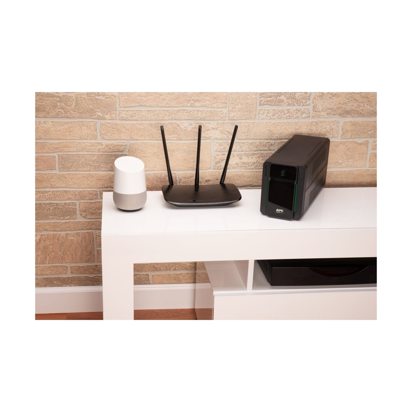 Schneider Electric APC Easy UPS | BVX700LI-GR | 700 VA | 360 W