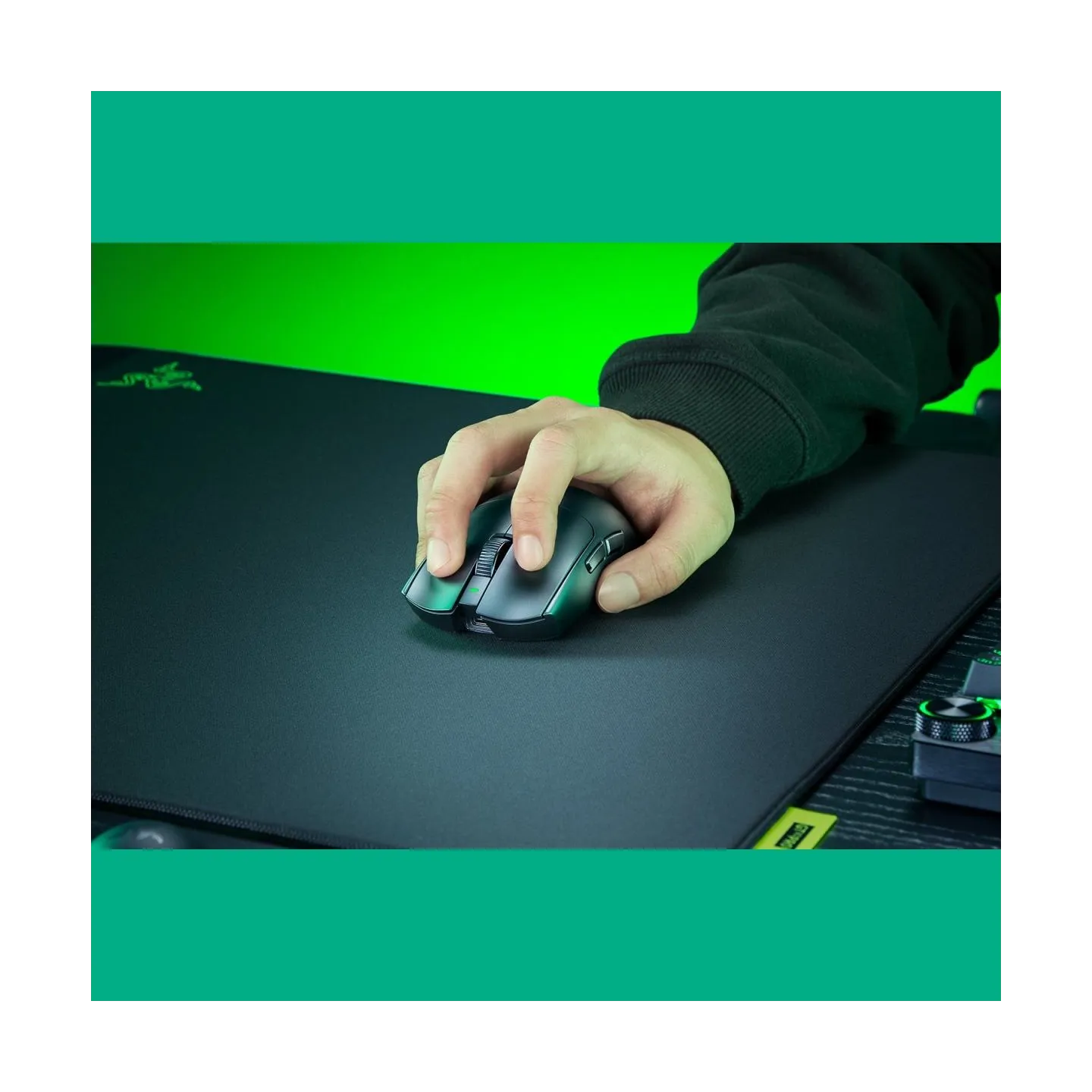 Razer Mouse RZ01-05630100-R3G1 / Viper V4 Pro Black / RZ01-05630100-R3G1