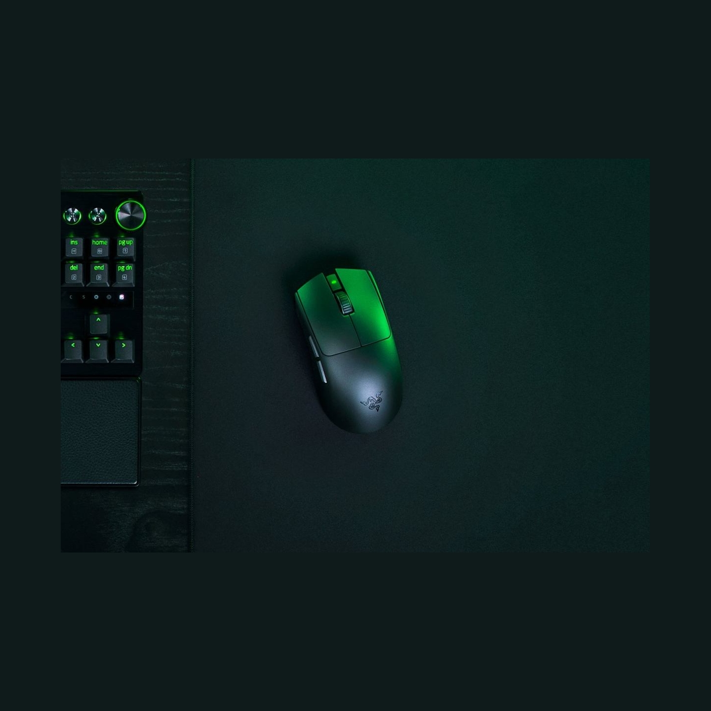 Razer Mouse RZ01-05630100-R3G1 / Viper V4 Pro Black / RZ01-05630100-R3G1