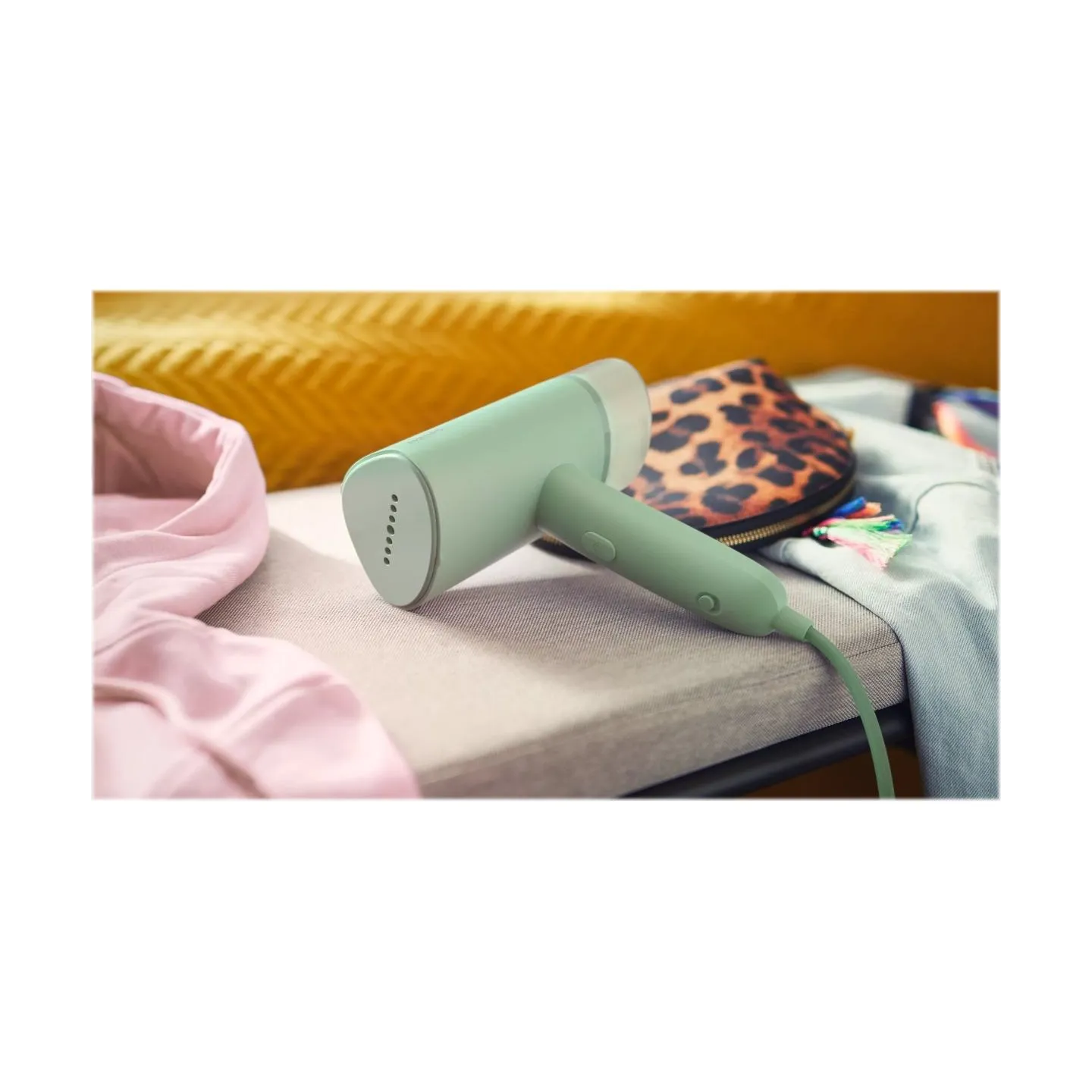 Philips | Steamer | STH3010/70 | Handheld | 1000 W | 0.1 L | 20 g/min | Green