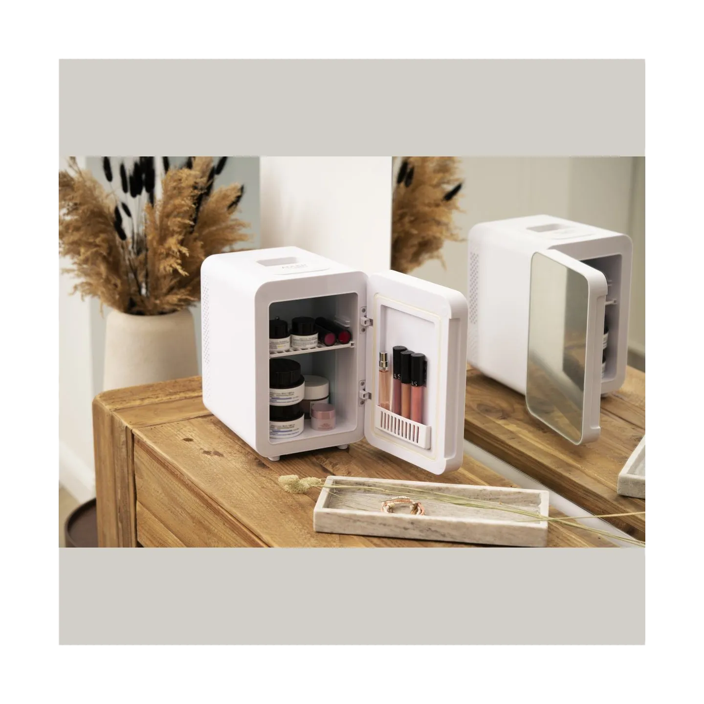Adler | Mini refrigerator with mirror | AD 8085 | Free standing | Larder | Height 27 cm | Fridge net capacity 4 L | White