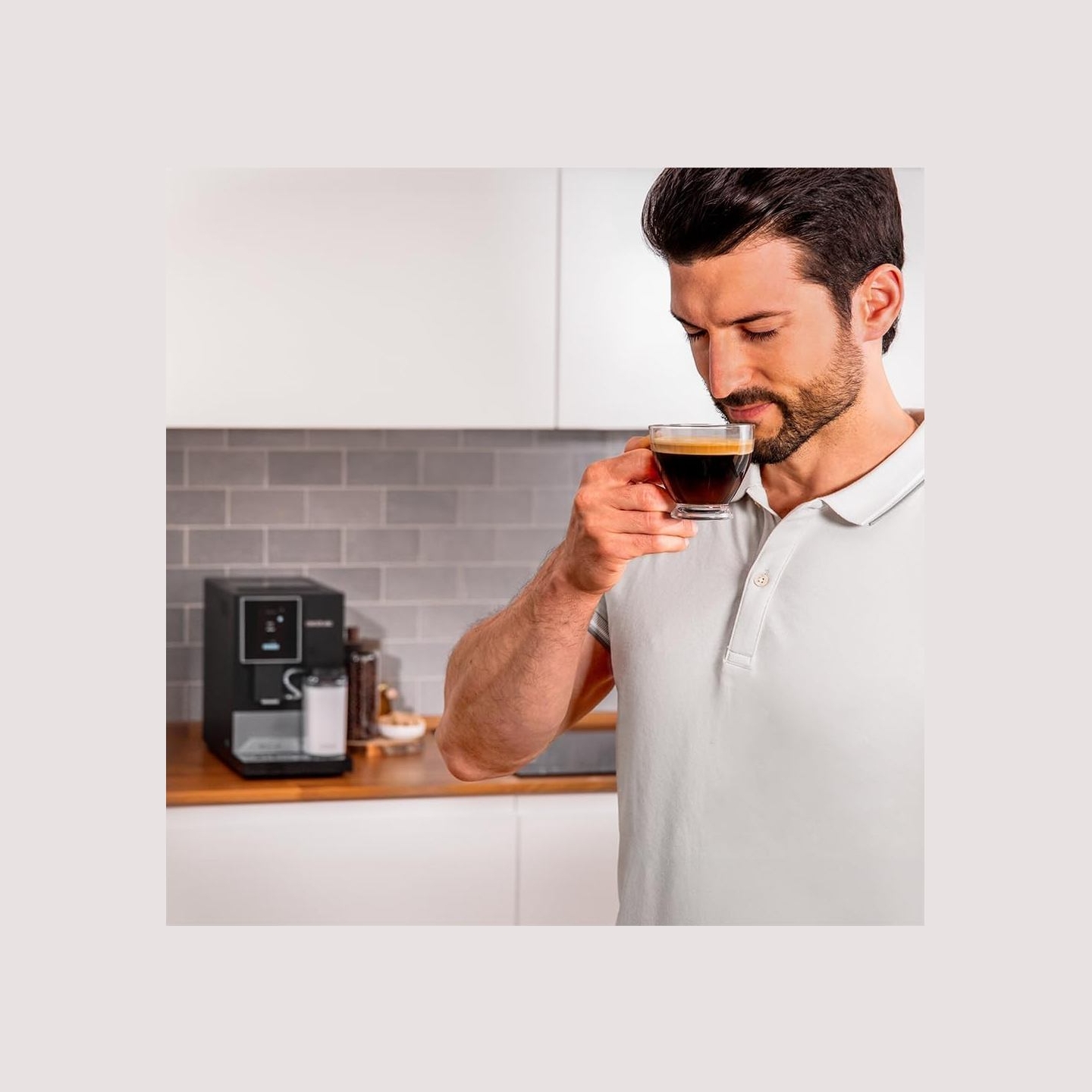Cecotec Coffee Maker | Cremmaet Compactccino Connected | Pump pressure 19 bar | Built-in milk frother | Super-automatic | Black