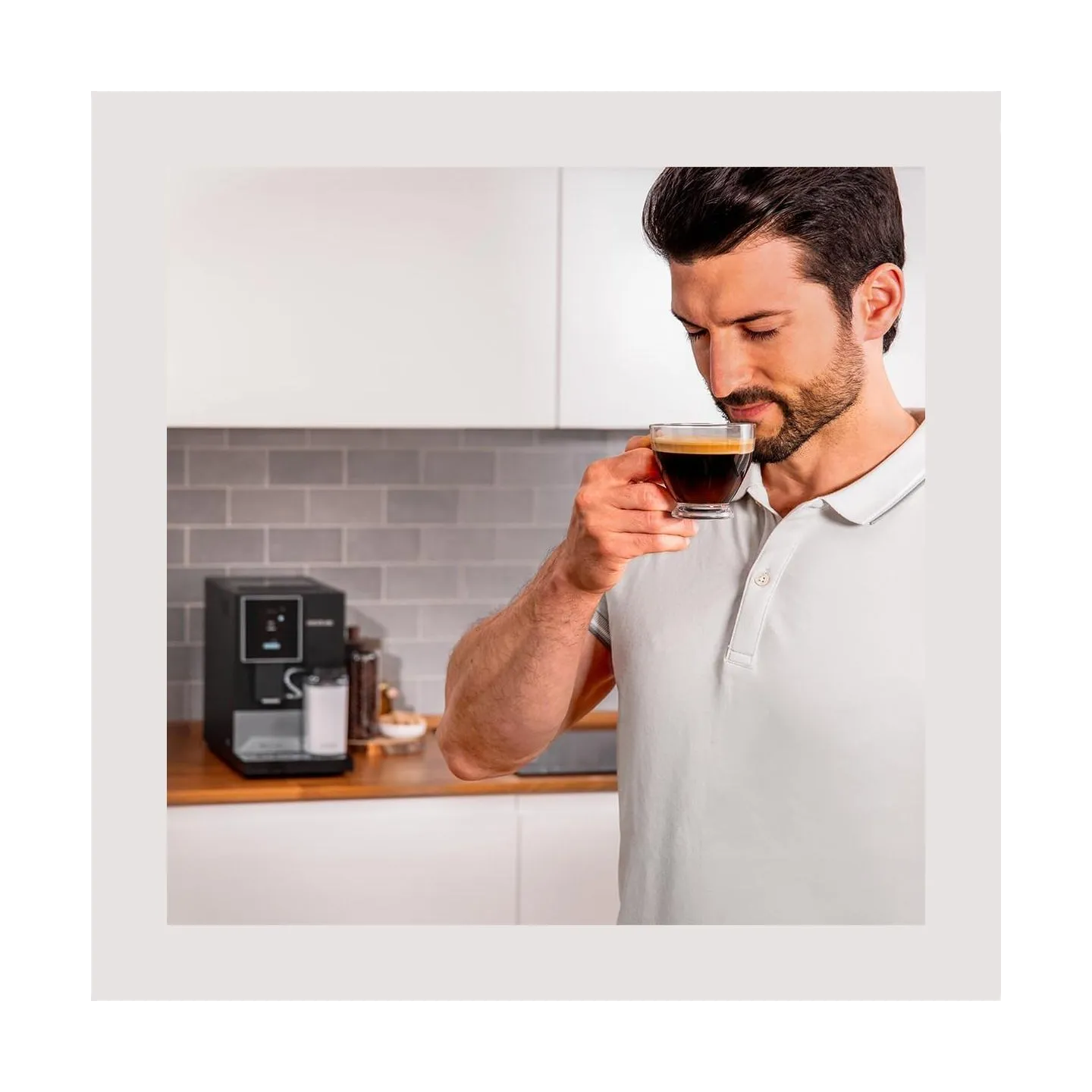 Cecotec Coffee Maker | Cremmaet Compactccino Connected | Pump pressure 19 bar | Built-in milk frother | Super-automatic | Black
