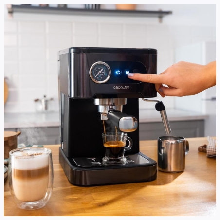 Cecotec Coffee machine | Power Espresso 20 Pro Latte | Pump pressure 20 bar | Built-in milk frother | Semi-automatic | Black | 1