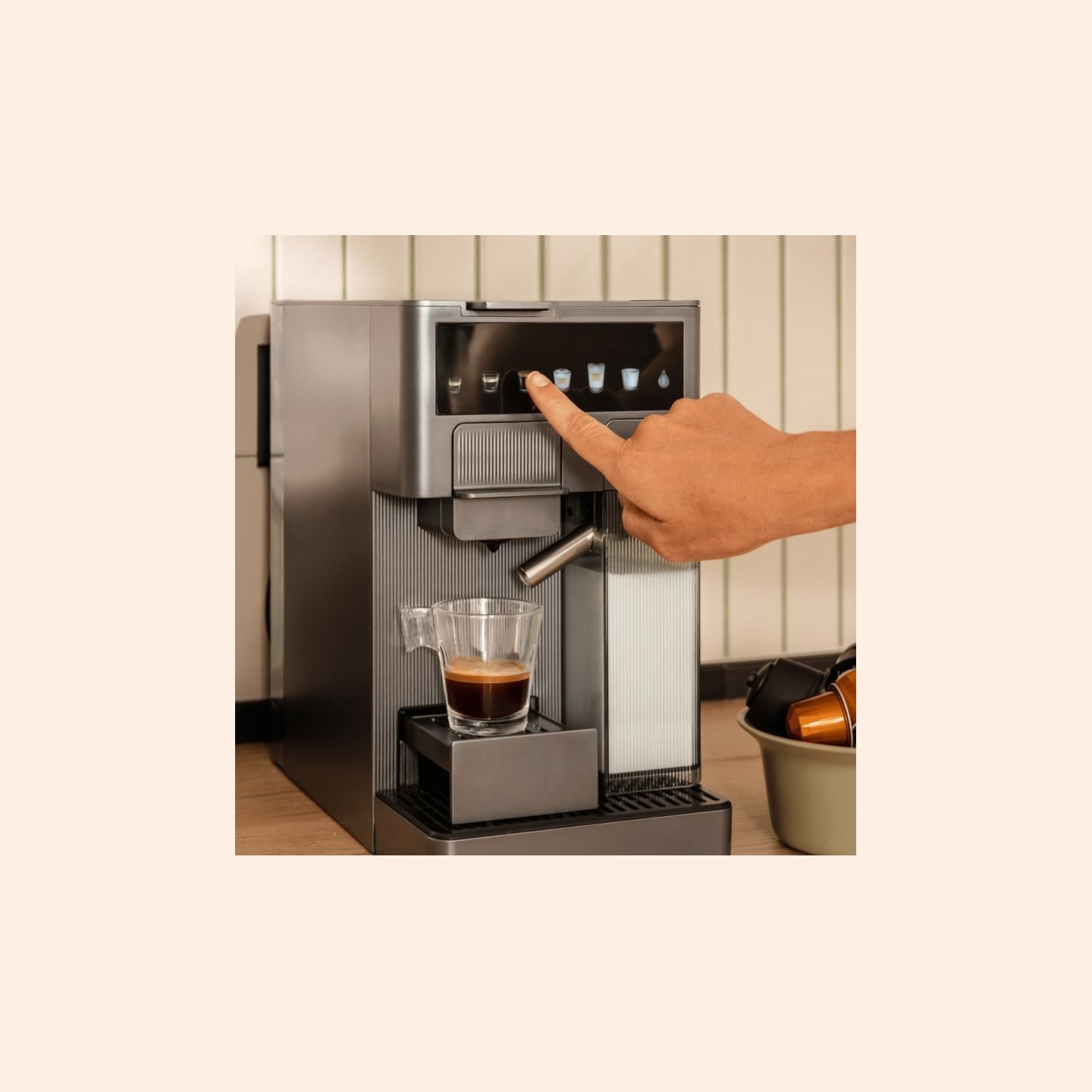 Cecotec Coffee machine | FreeStyle Latte T | Pump pressure 20 bar | Built-in milk frother | Automatic | Grey | 1350 W