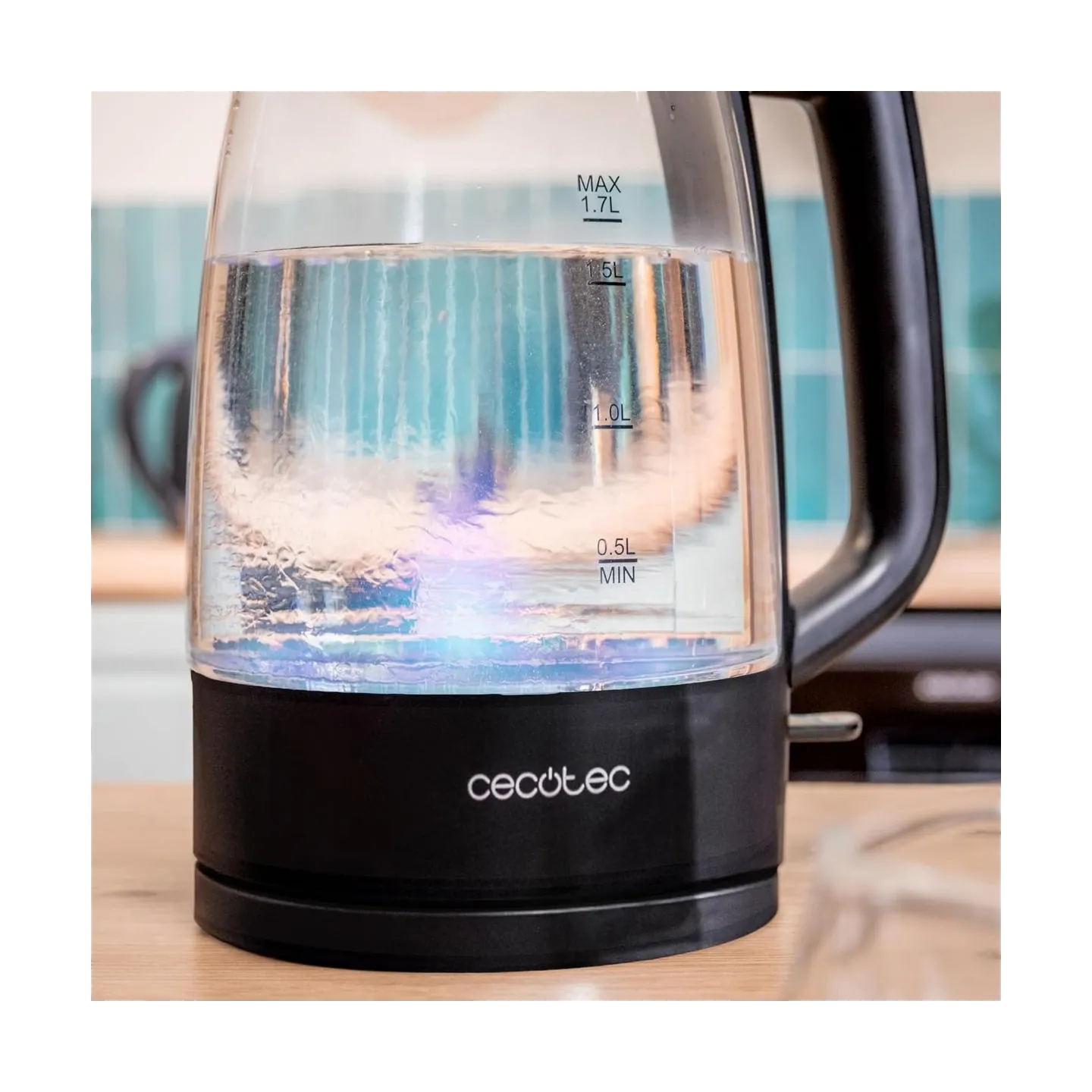 Cecotec Kettle | ThermoSense 320 Clear | 2200 W | Electric | 1.7 L | Glass | 360° rotational base | Black/Transparent