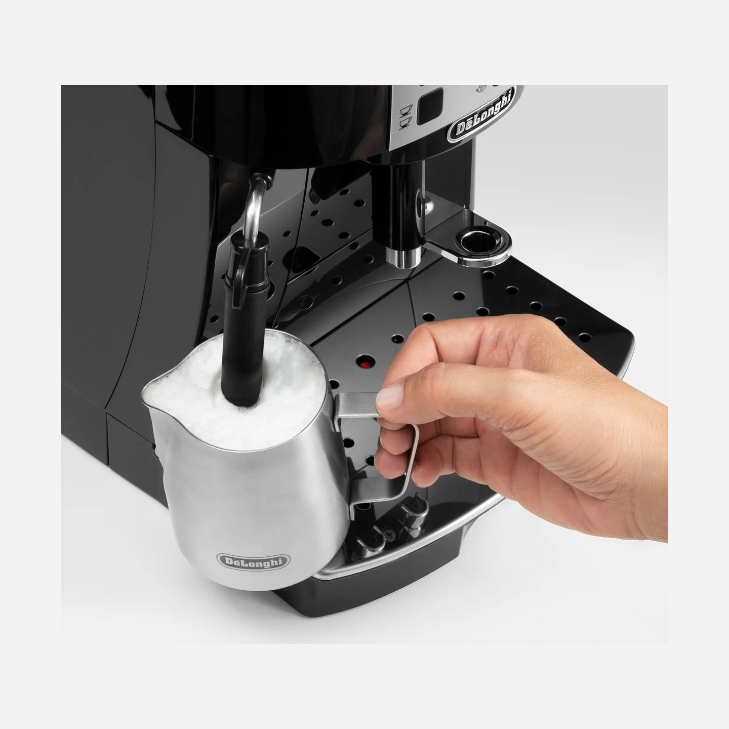 Delonghi ECAM22.112.B Fully-automatic espresso, cappuccino machine / ECAM22.112.B