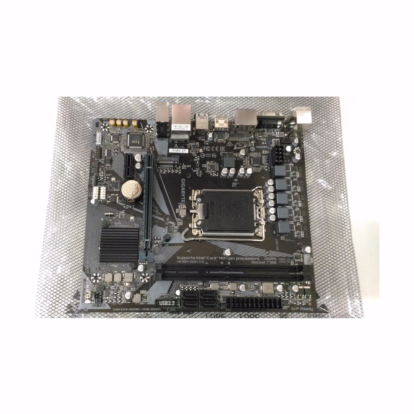 Gigabyte H610M S2H V2 1.0 | Processor family Intel | Processor socket LGA1700 | DDR5 DIMM | Supported hard disk drive interfaces