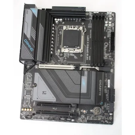 Gigabyte REFURBISHED, USED, WITHOUT INSTRUCTIONS, WITHOUT ORIGINAL BOX, WITHOUT ANTENNA