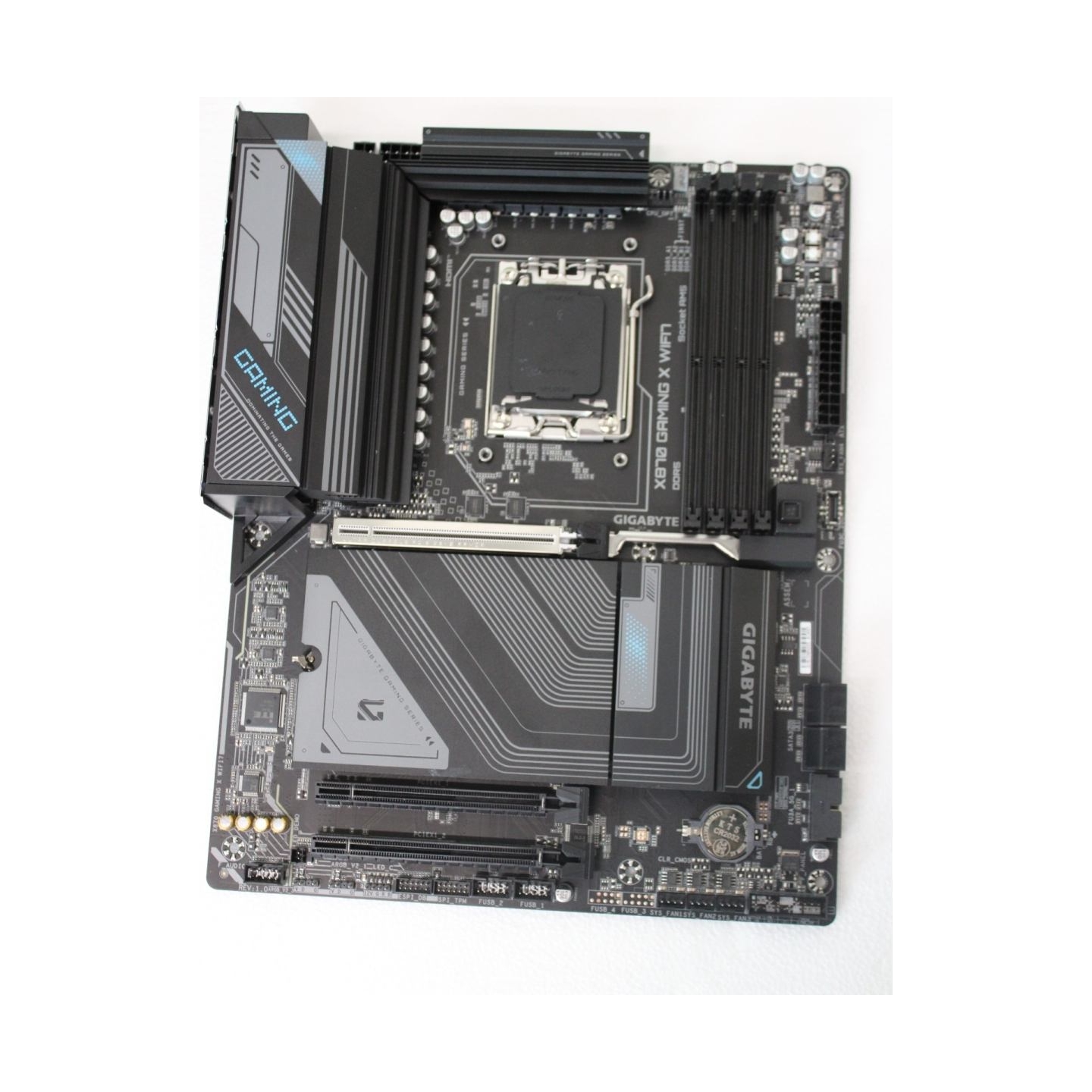 Gigabyte REFURBISHED, USED, WITHOUT INSTRUCTIONS, WITHOUT ORIGINAL BOX, WITHOUT ANTENNA