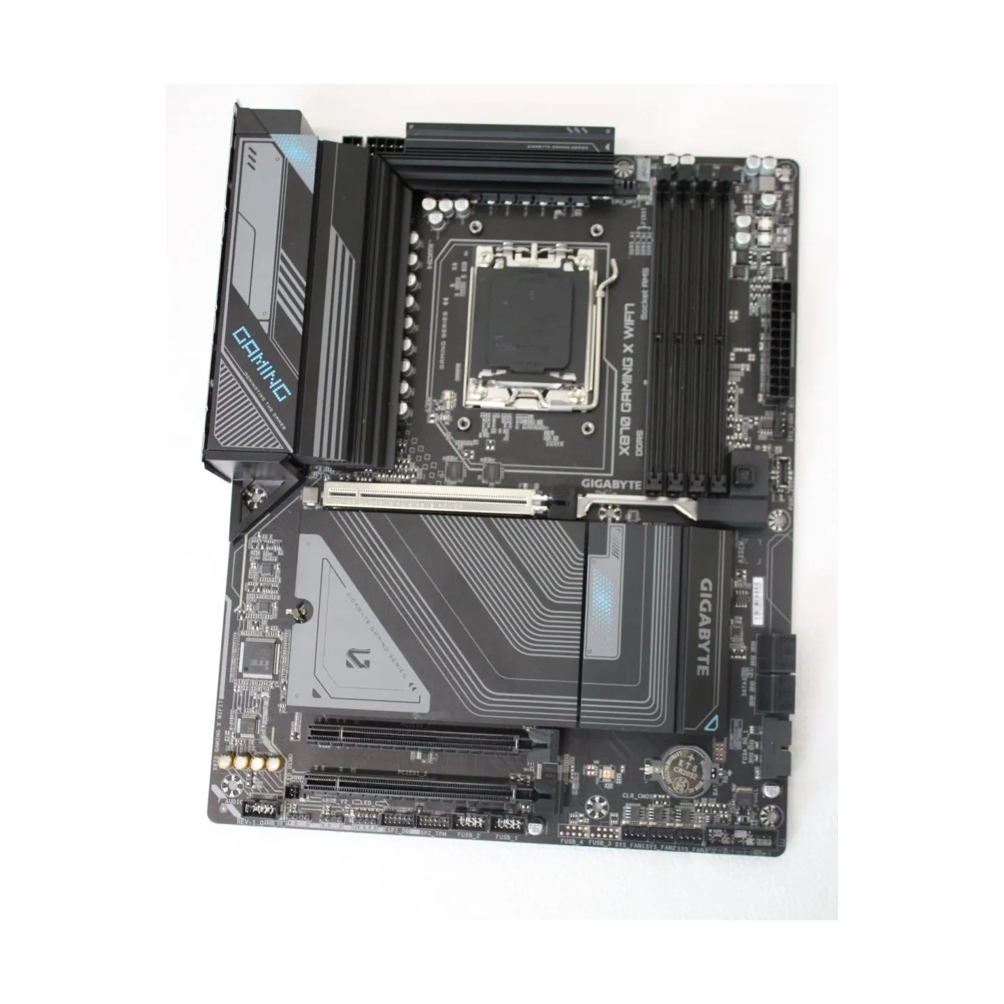 Gigabyte REFURBISHED, USED, WITHOUT INSTRUCTIONS, WITHOUT ORIGINAL BOX, WITHOUT ANTENNA