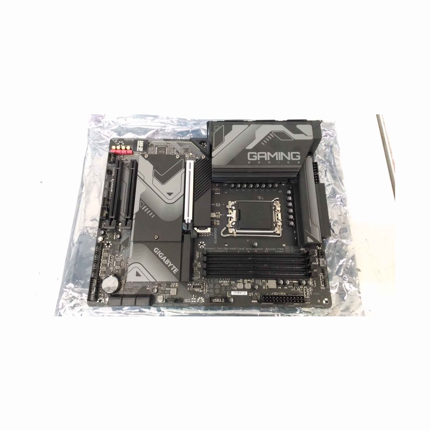 Gigabyte Z790 GAMING X 1.0 M/B | Processor family Intel | Processor socket  LGA1700 | DDR5 DIMM | Memory slots 4 | Supported har