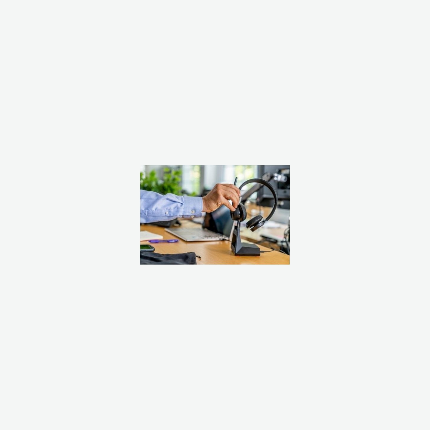 Poly Voyager 4320 USB-A Headset +BT700 dongle 76U49AA