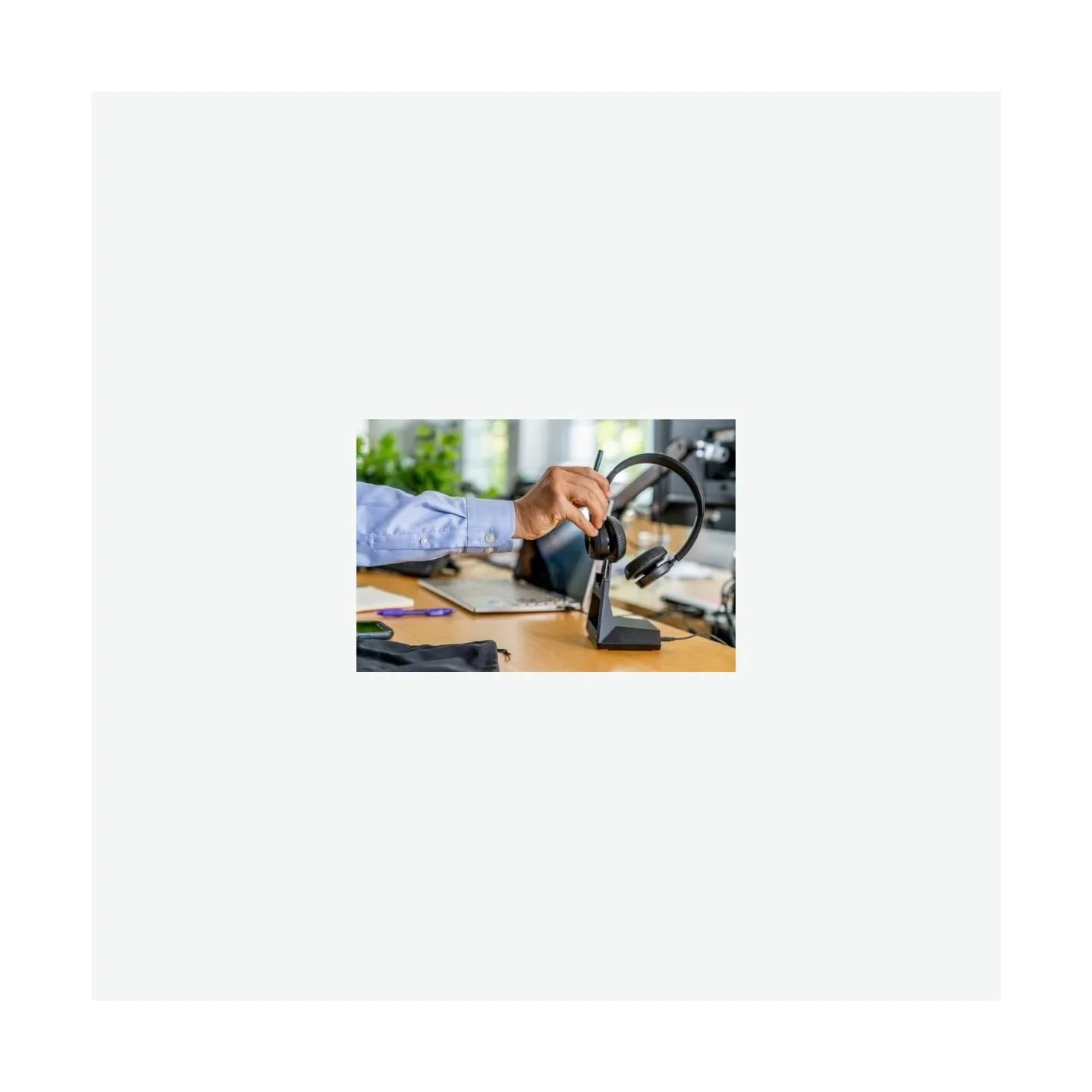 Poly Voyager 4320 USB-A Headset +BT700 dongle 76U49AA