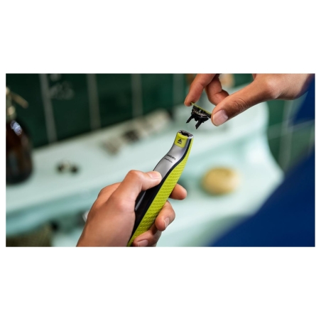Philips OneBlade Face + Body QP2834/23, 1x Original blade, 1x 360 blade, 5-in-1 comb (1,2,3,4,5 mm), 60 min run time/4hour charg