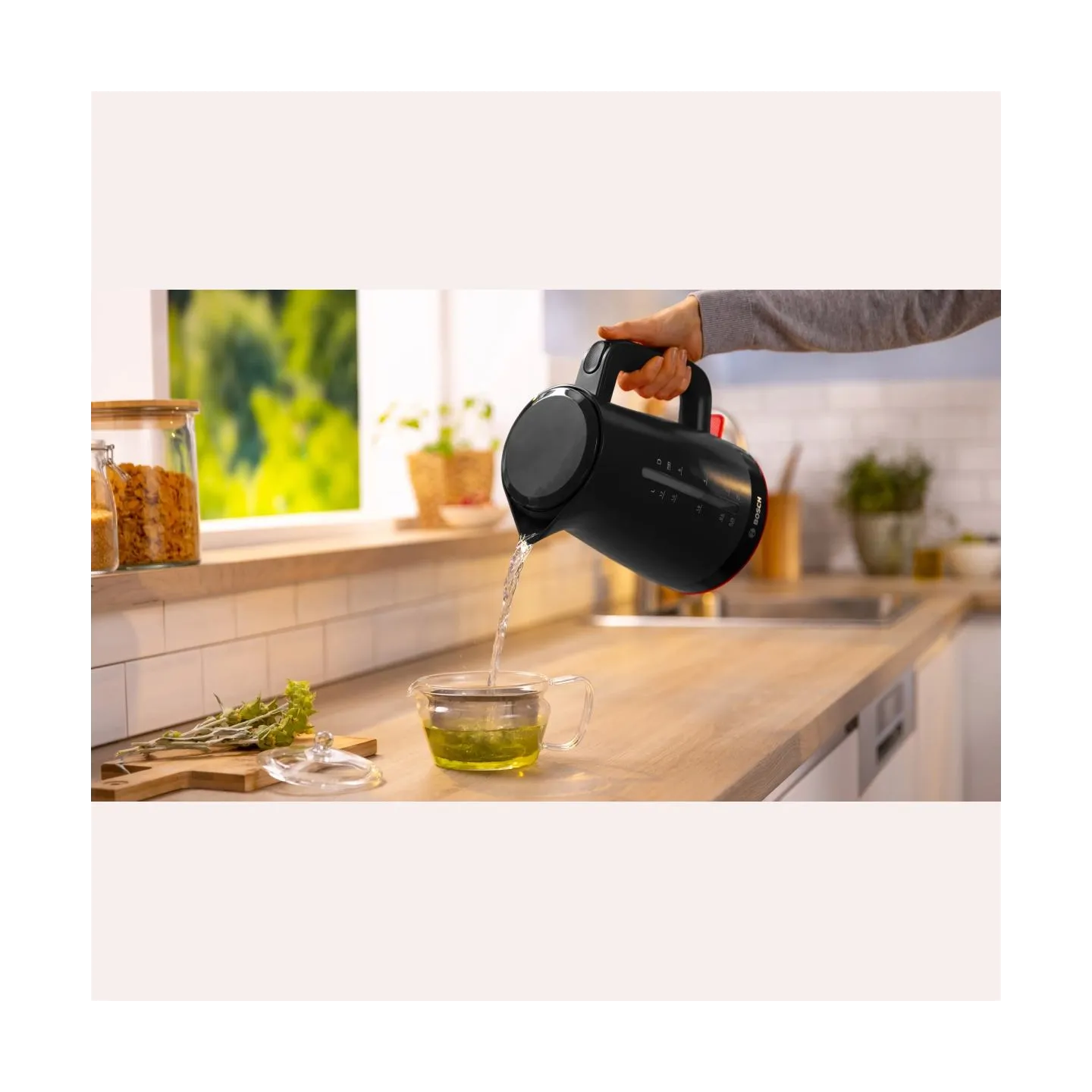 Bosch Kettle | TWK3M123 MyMoment | Electric | 2400 W | 1.7 L | Plastic | 360° rotational base | Black