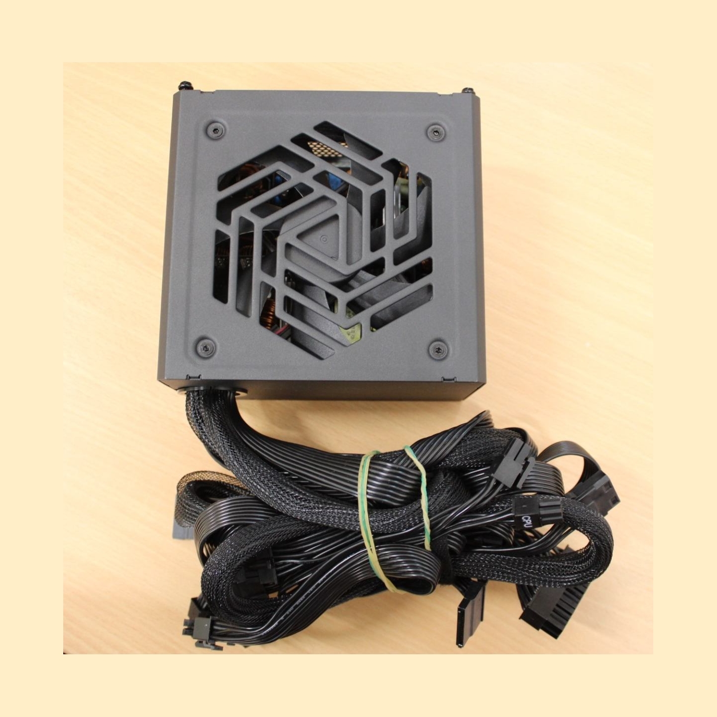 FSP | FSP Power Supply | VITA-750GD | 750 W | USED, WITHOUT ORIGINAL PACKAGING, MANUAL AND ACCESSORIES