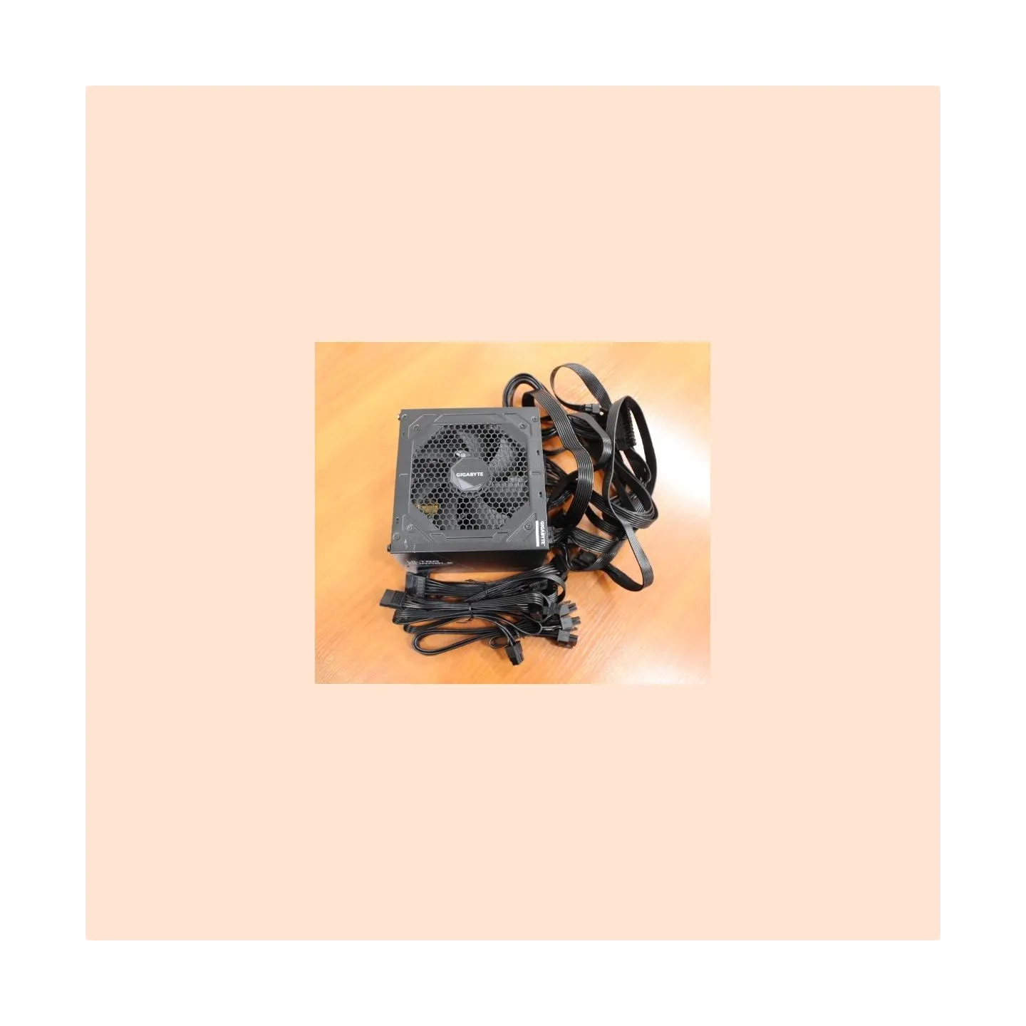 Gigabyte PSU | GP-UD850GM | 850 W | USED, REFURBISHED, MISSING MANUALS AND ACCESSORIES,SCRATCHED.
