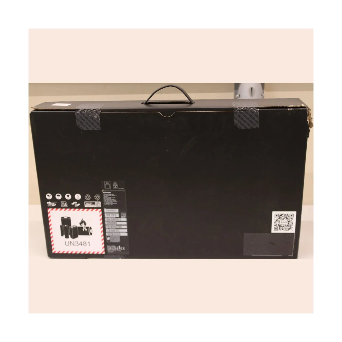 Asus H7606WP-RJ079X/HX370/0002TA/64G/UI//H7606WP-3KRJ/V8G/V/WAF/HB | Asus ProArt P16 H7606WP-RJ079X | Nano Black | 16 " | OLED |