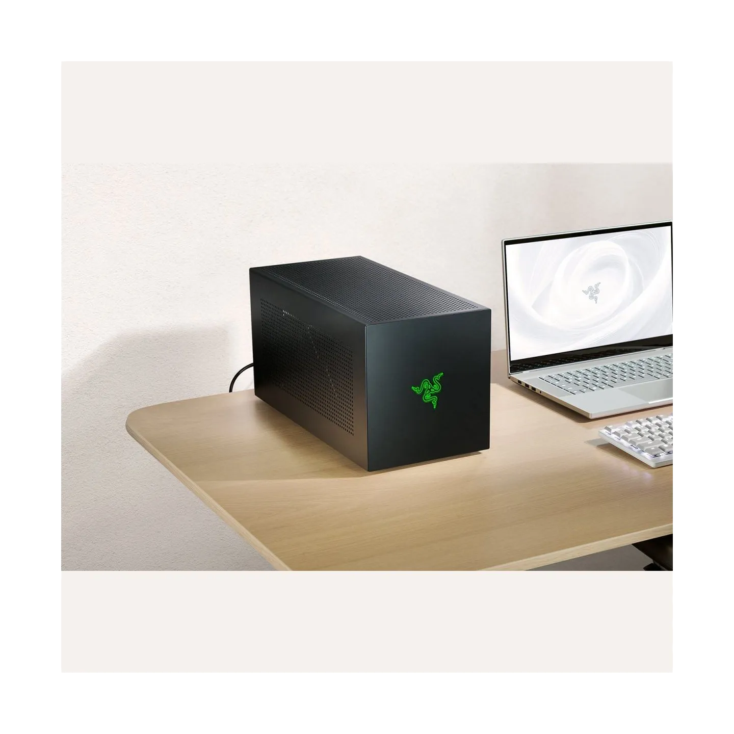 Razer | Core X V2 | RC21-02270200-R3M1 | Thunderbolt 5
