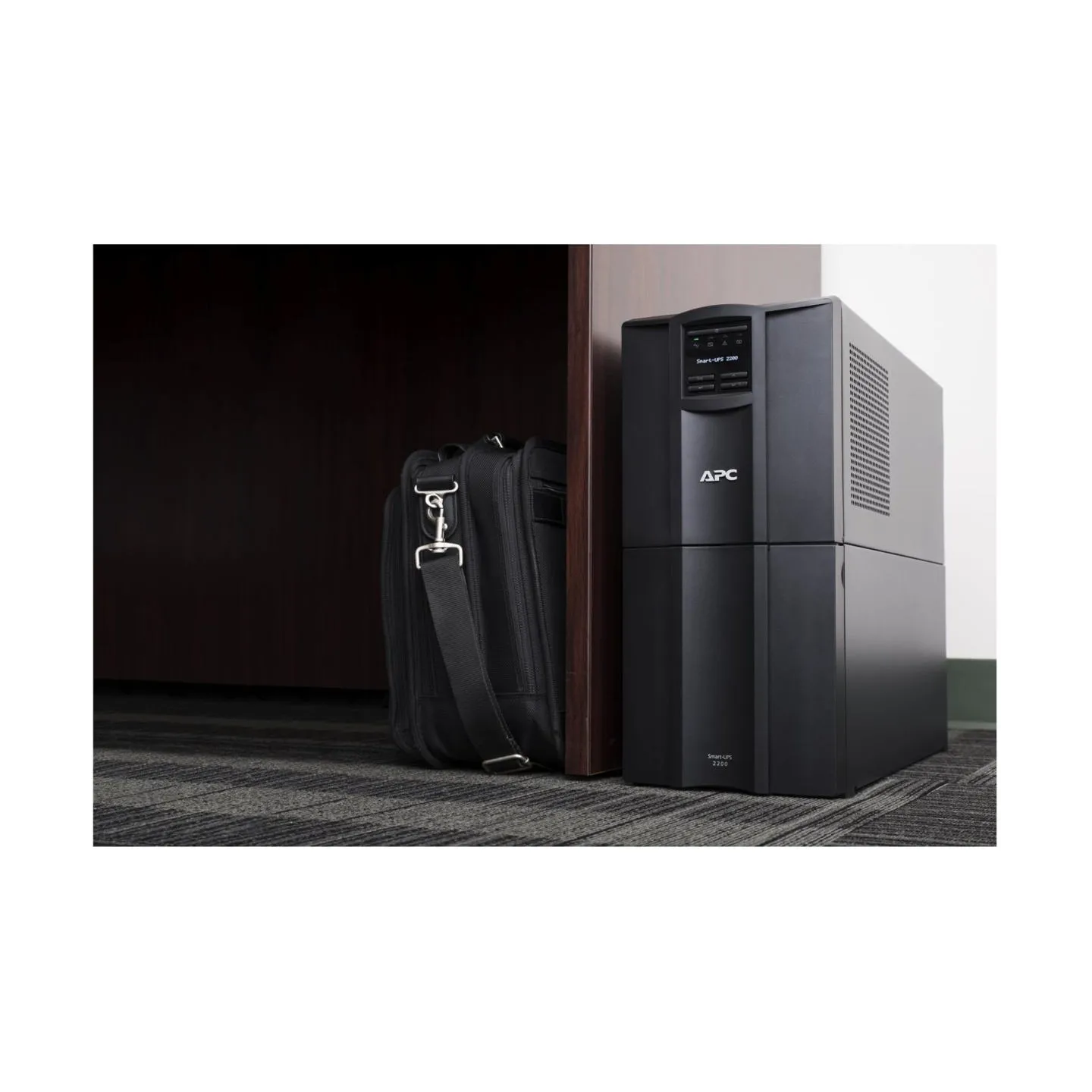 Schneider Electric APC Smart-UPS | SMT2200IC | 2200 VA | 1980 W