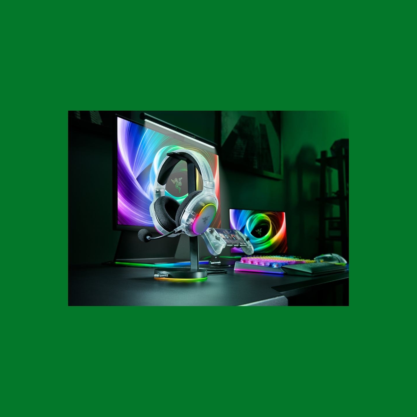 Razer Multi-Platform Gaming Headset | Barracuda X Chroma | Bluetooth | Over-Ear | Microphone | Phantom White Edition | Wireless