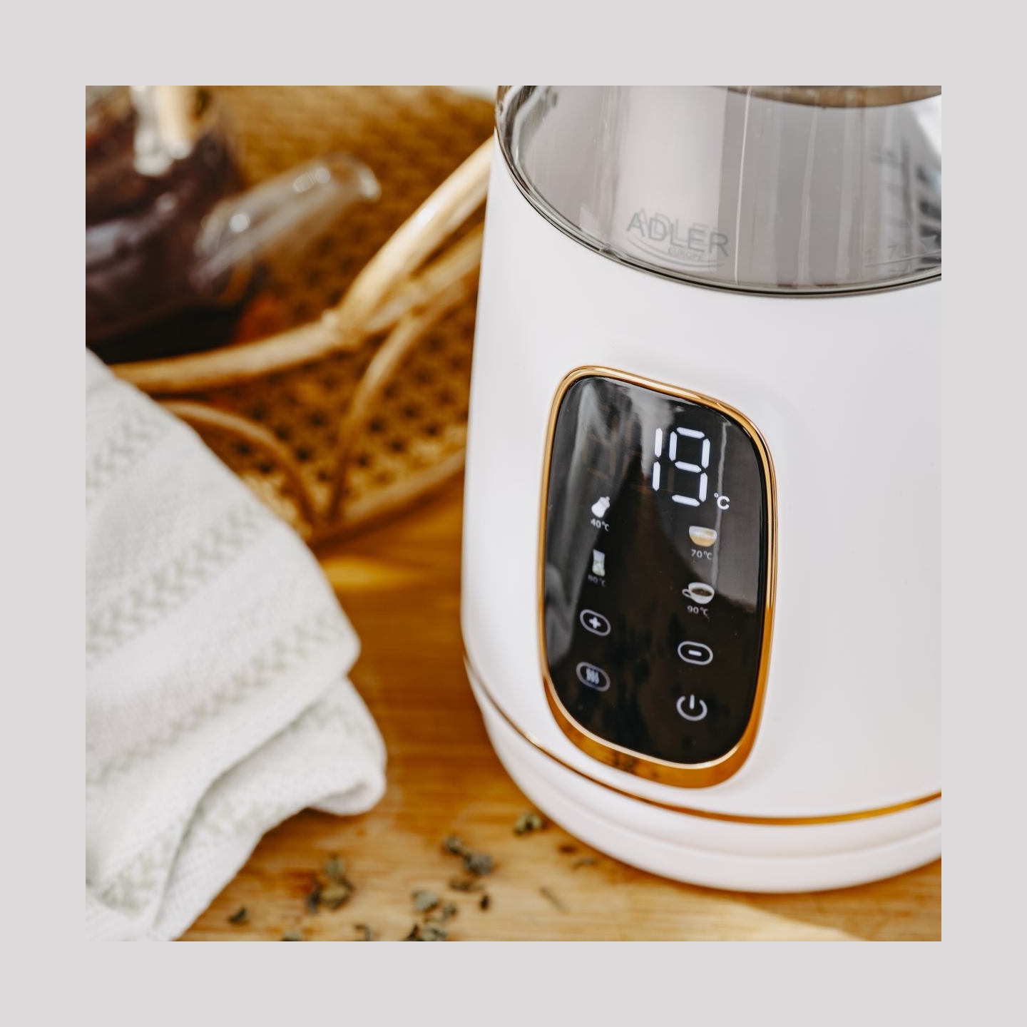 Adler Kettle with LED Display | AD 1305 | Electric | 2200 W | 1.7 L | Plastic | 360° rotational base | White/Gold