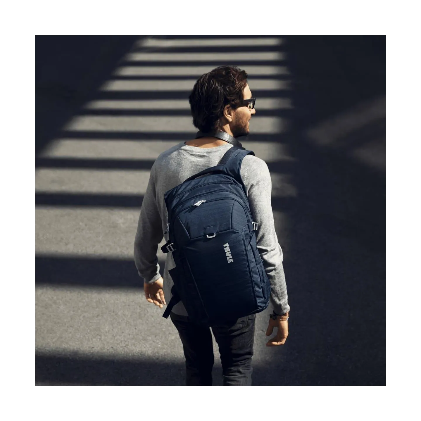 Thule | Backpack 28L | CONBP-216 Construct | Backpack for laptop | Carbon Blue