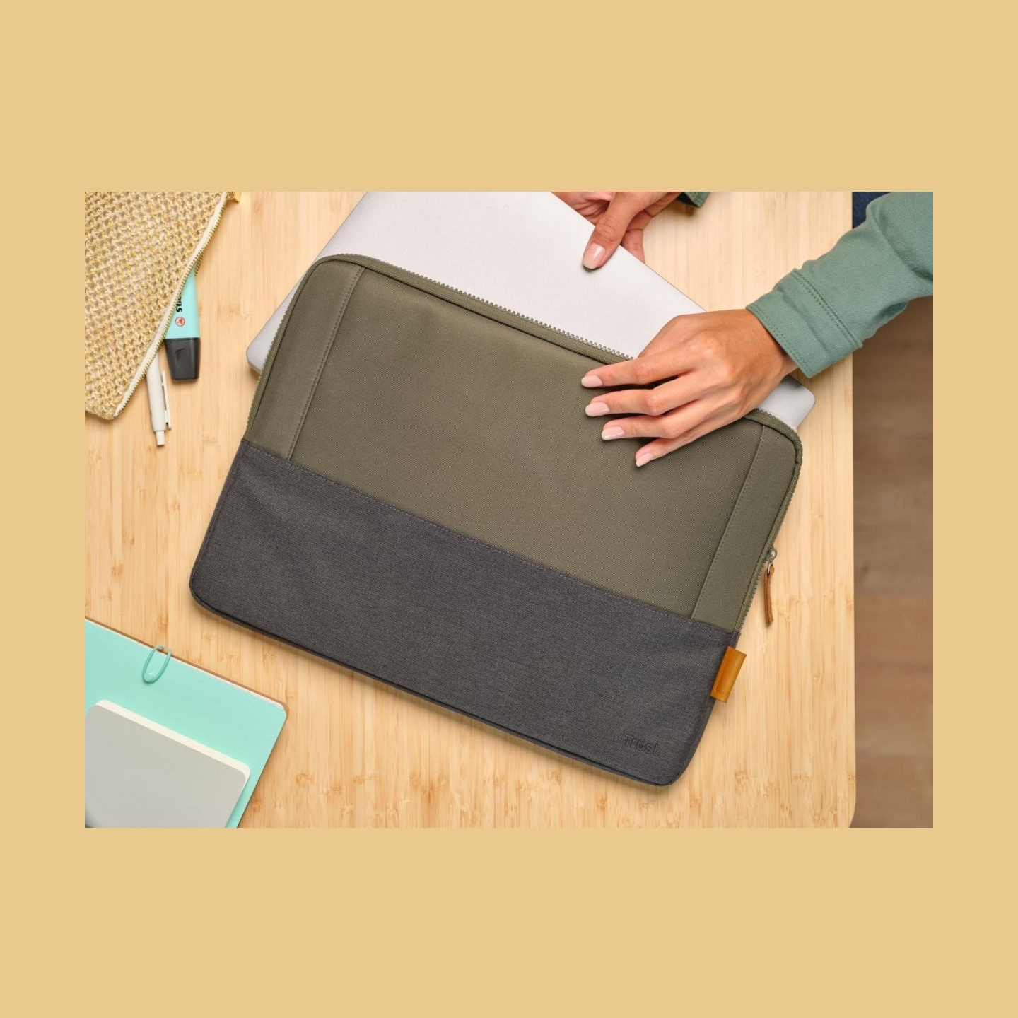 Trust NB SLEEVE 16" LISBOA/GREEN 25247 TRUST