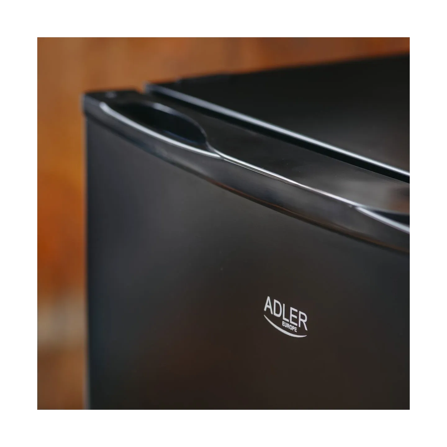 Adler Refrigerator | AD 8097 | Energy efficiency class E | Free standing | Larder | Height 63.2 cm | Fridge net capacity 58 L | 
