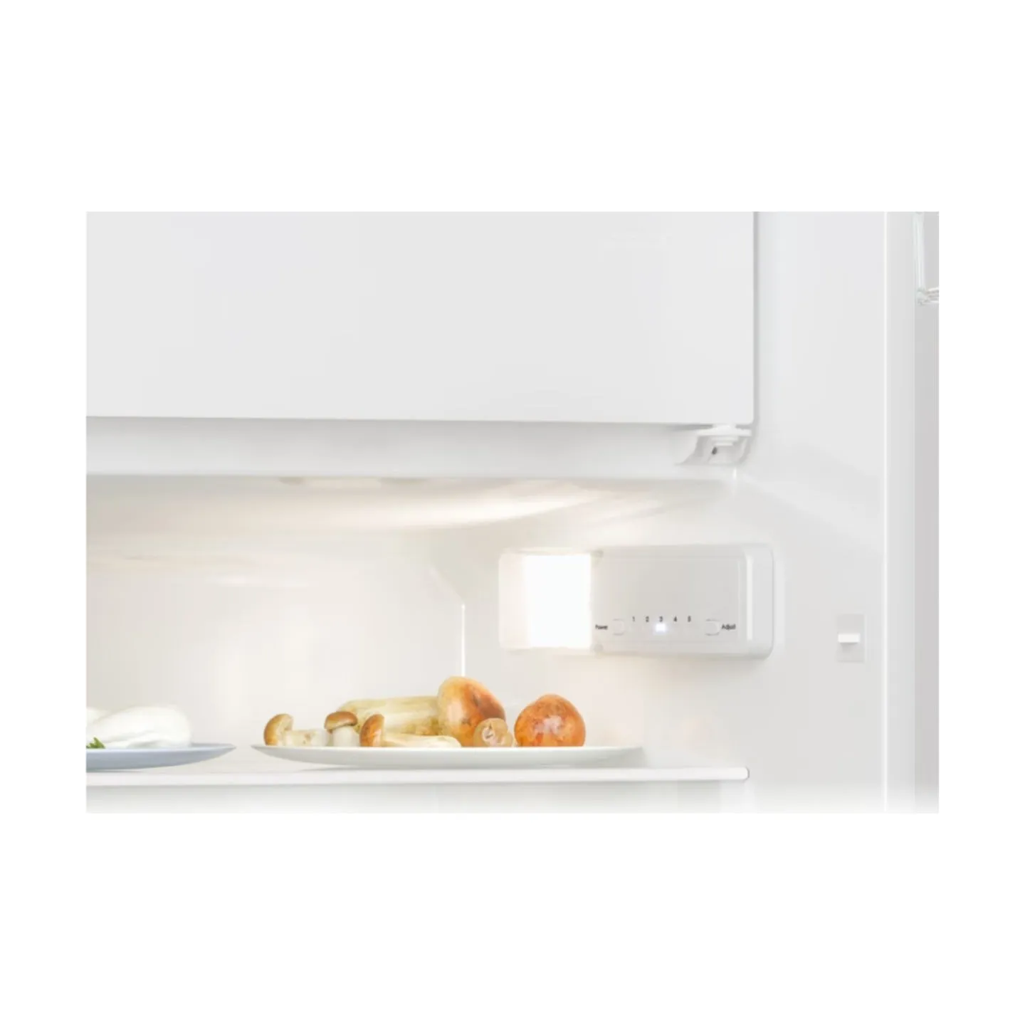 Candy Refrigerator | CM4SE68W | Energy efficiency class E | Built-in | Larder | Height 82.6 cm | Fridge net capacity 95 L | Free