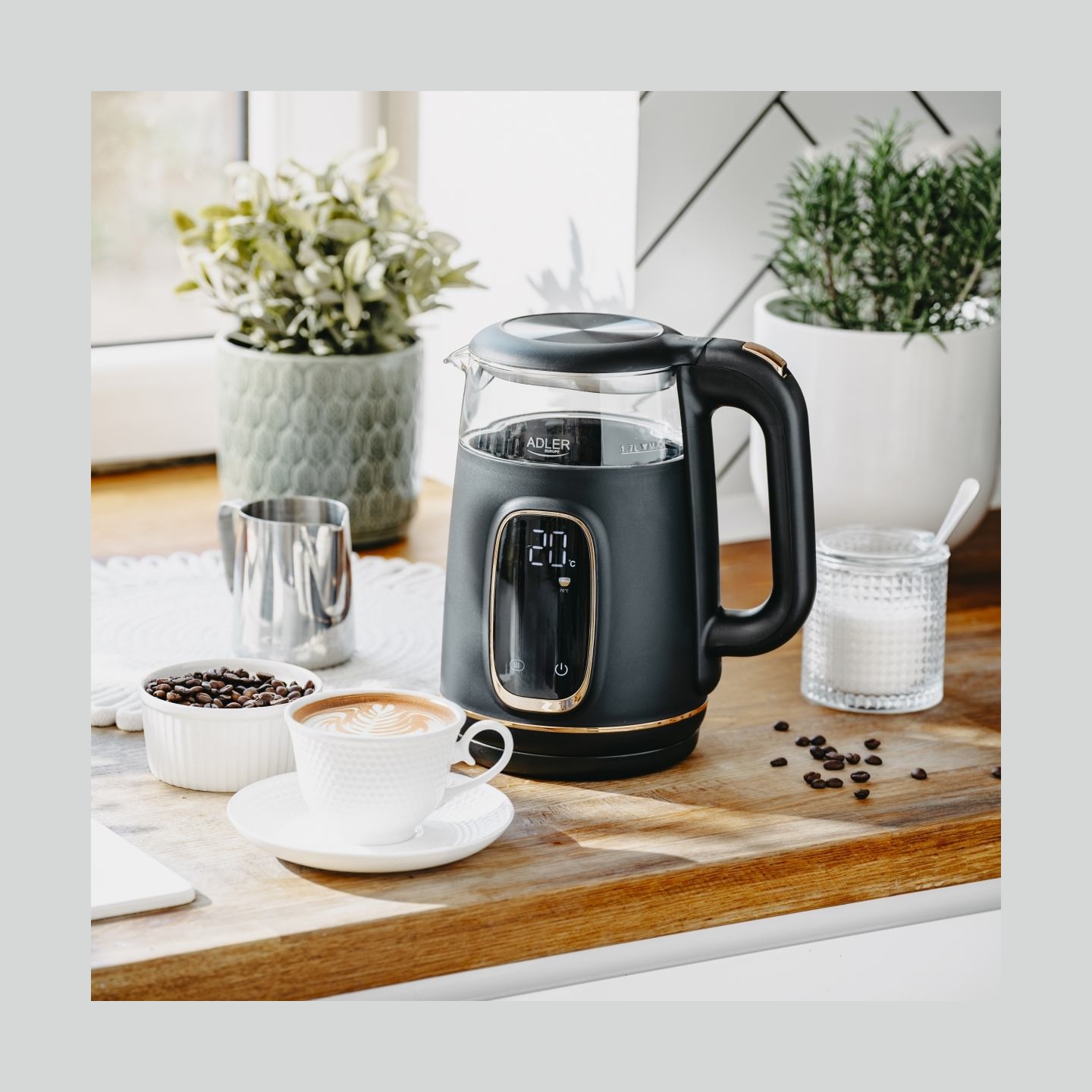 Adler Kettle with LED Display | AD 1305 | Electric | 2200 W | 1.7 L | Plastic | 360° rotational base | Black/Gold