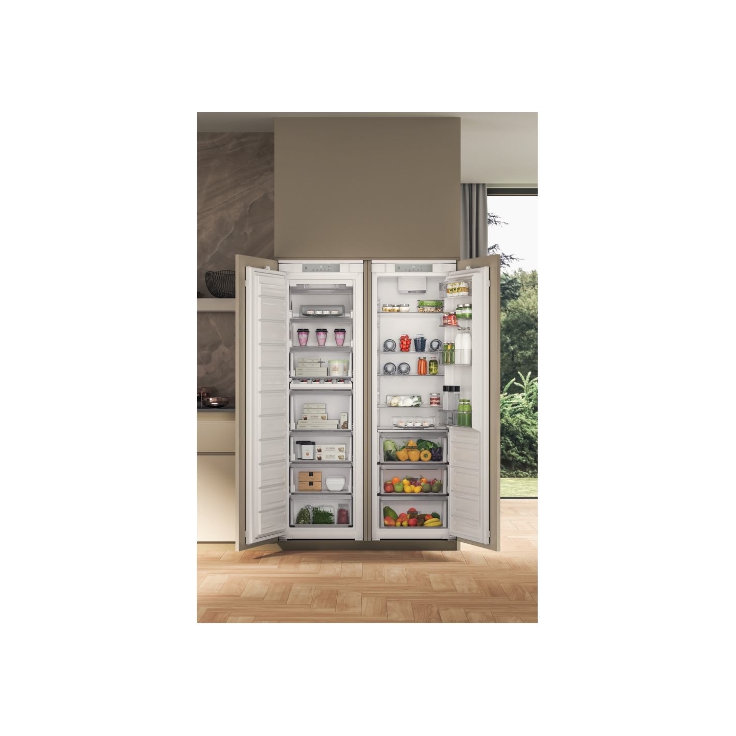 Whirlpool Refrigerator | WHSD18A013D1 | Energy efficiency class E | Built-in | Larder | Height 177 cm | Fridge net capacity 306 