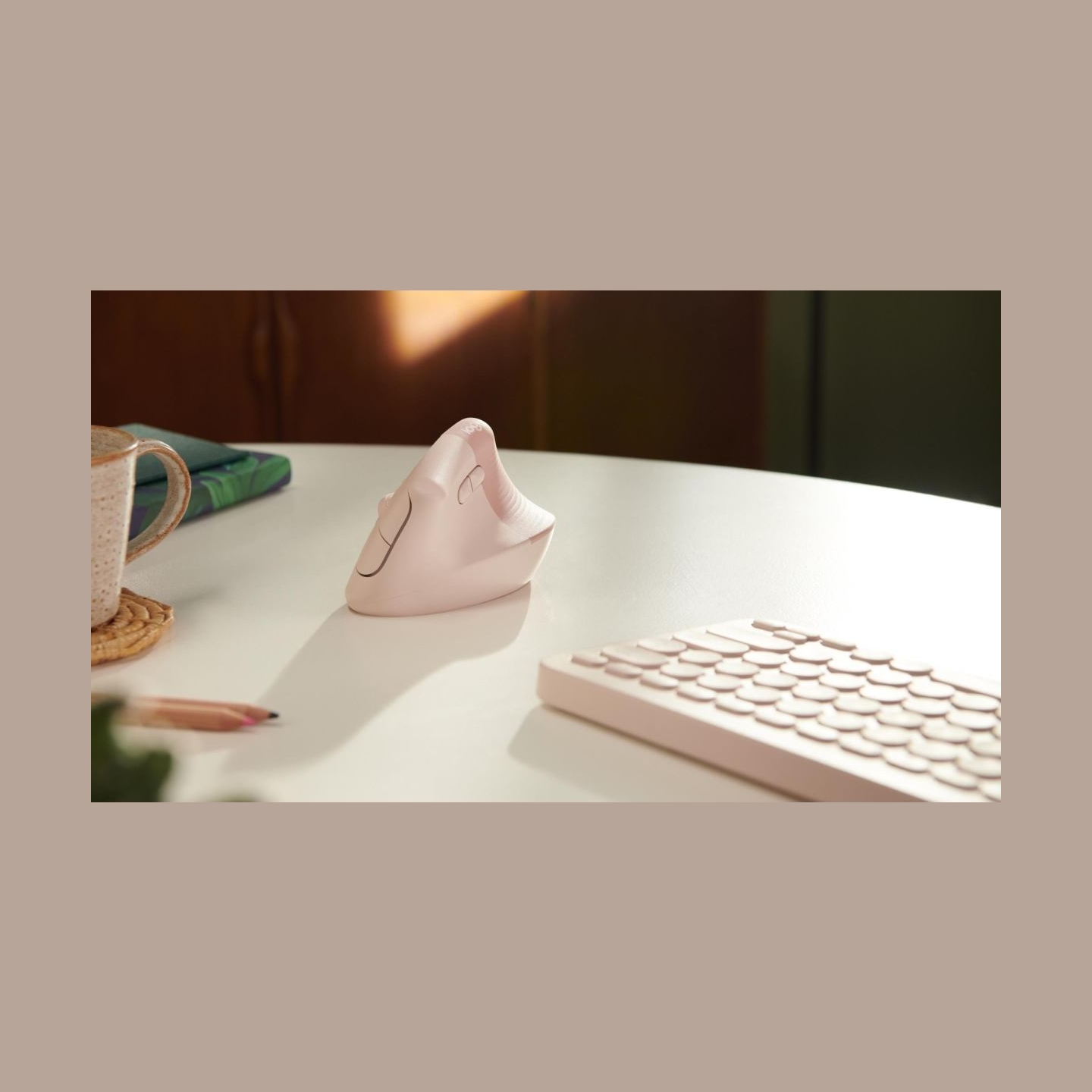 Logitech Mouse 910-006478 / Lift Vertical Pink / 910-006478