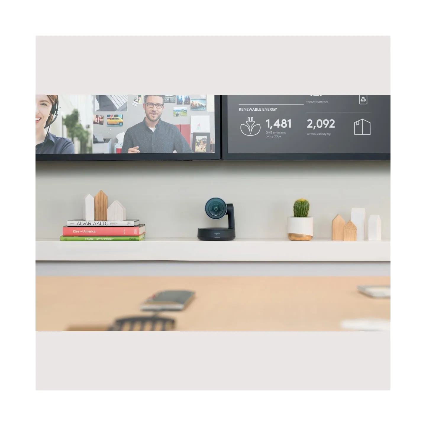 Logitech Rally Ultra HD PTZ Camera for Meeting Rooms / 960-001227