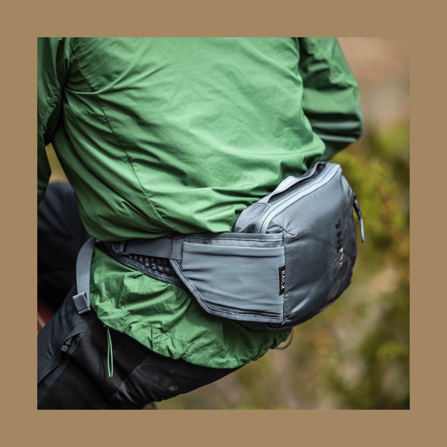 Thule 5305 Rail Hip Pack 2L Faded Khaki