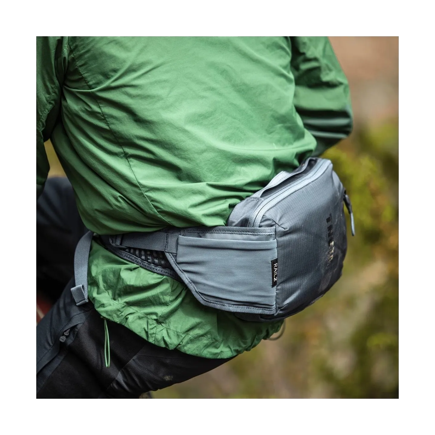 Thule 5305 Rail Hip Pack 2L Faded Khaki