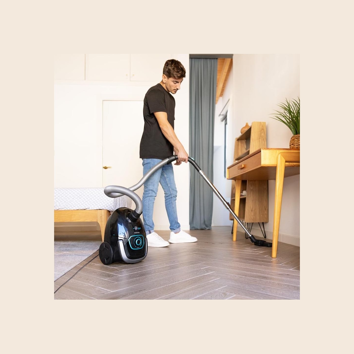 Cecotec Vacuum cleaner | Conga Powerbag 2500 Plus | Bagged | Dust capacity 2.5 L | Power 850 W | Black