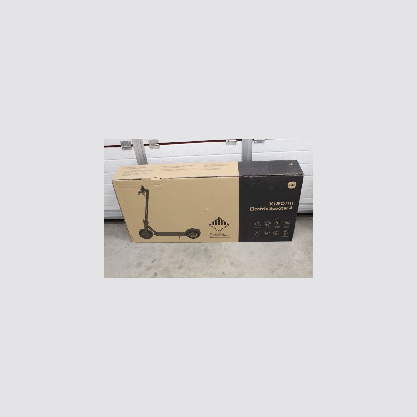 Xiaomi Electric Scooter 4 EU | Xiaomi Electric Scooter 4 EU | 300 W | 25 km/h | 10 " | 6 month(s) | Black | DEMO, SCRATCHED, MIS