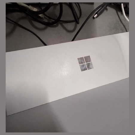 Microsoft Surface Pro (1796) | 4 GB | 1 x 128 SSD | B