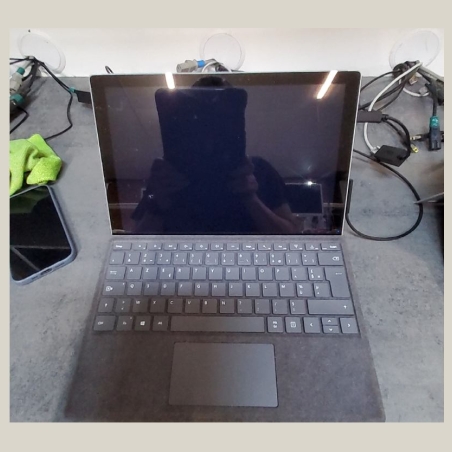 Microsoft 1866 256GB | 4 GB | 1 x 128 SSD | A