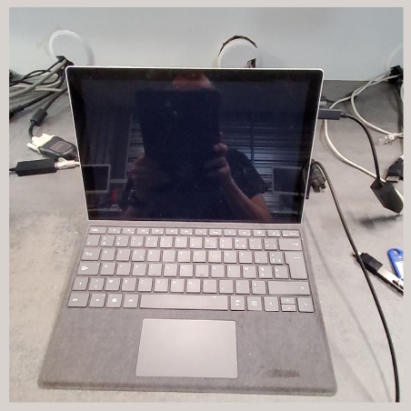 Microsoft 1866 256GB | 4 GB | 1 x 128 SSD | A