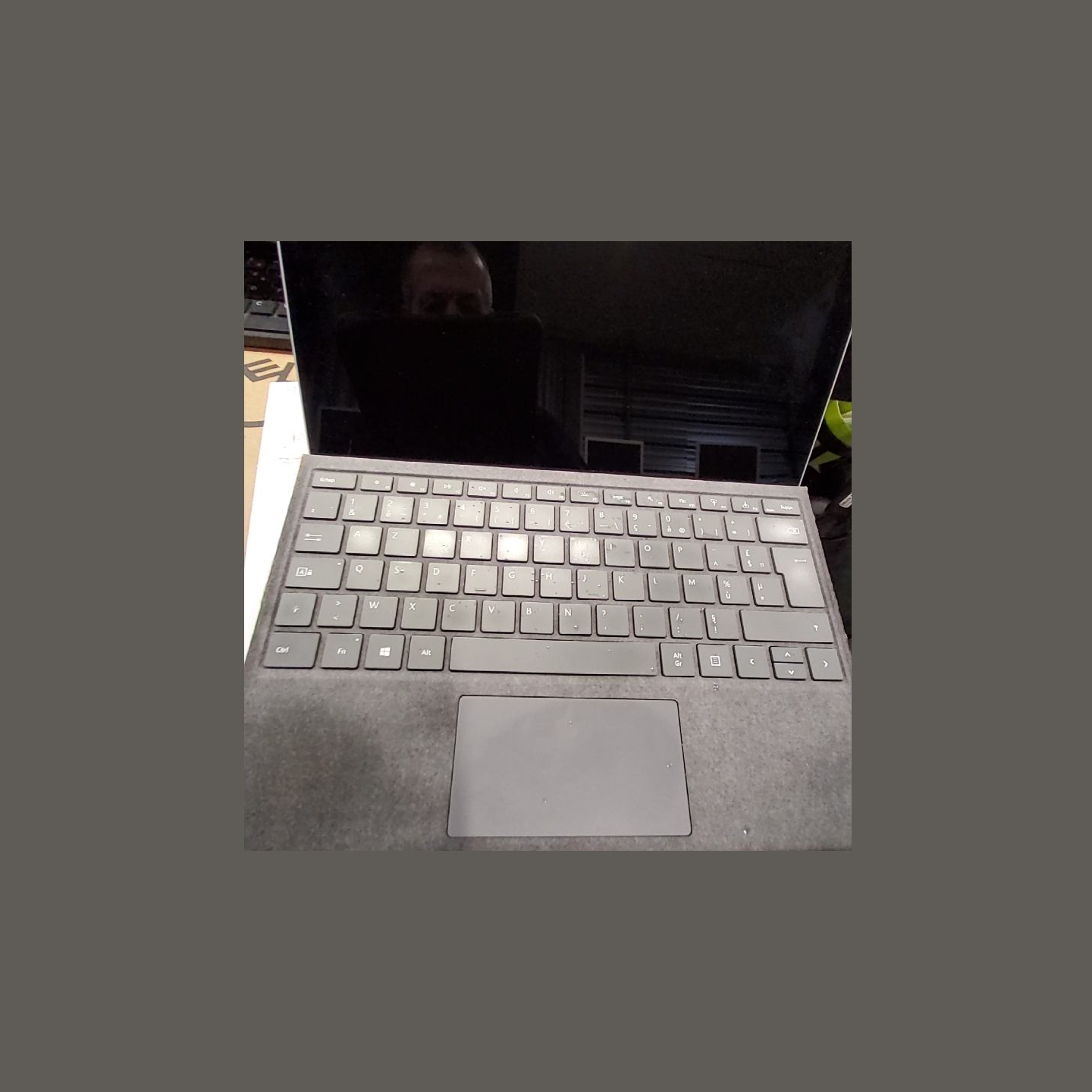 Microsoft SURFACE PRO 7+(1960) | 4 GB | 1 x 256 SSD | A