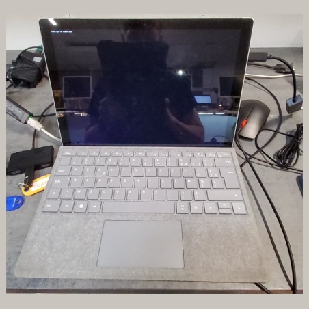 Microsoft 1866 256GB | 16 GB | 1 x 256 SSD | A