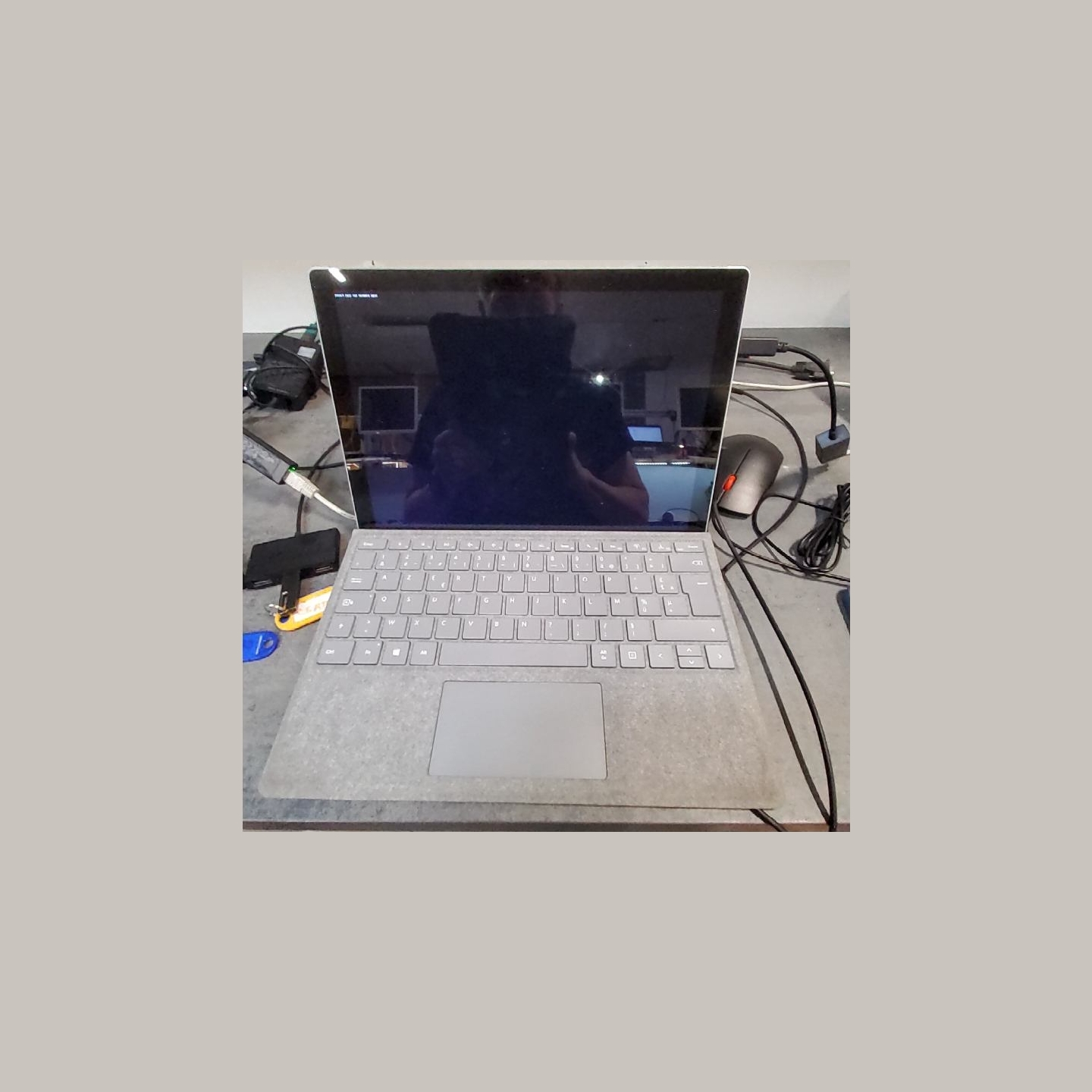 Microsoft 1866 256GB | 16 GB | 1 x 256 SSD | A