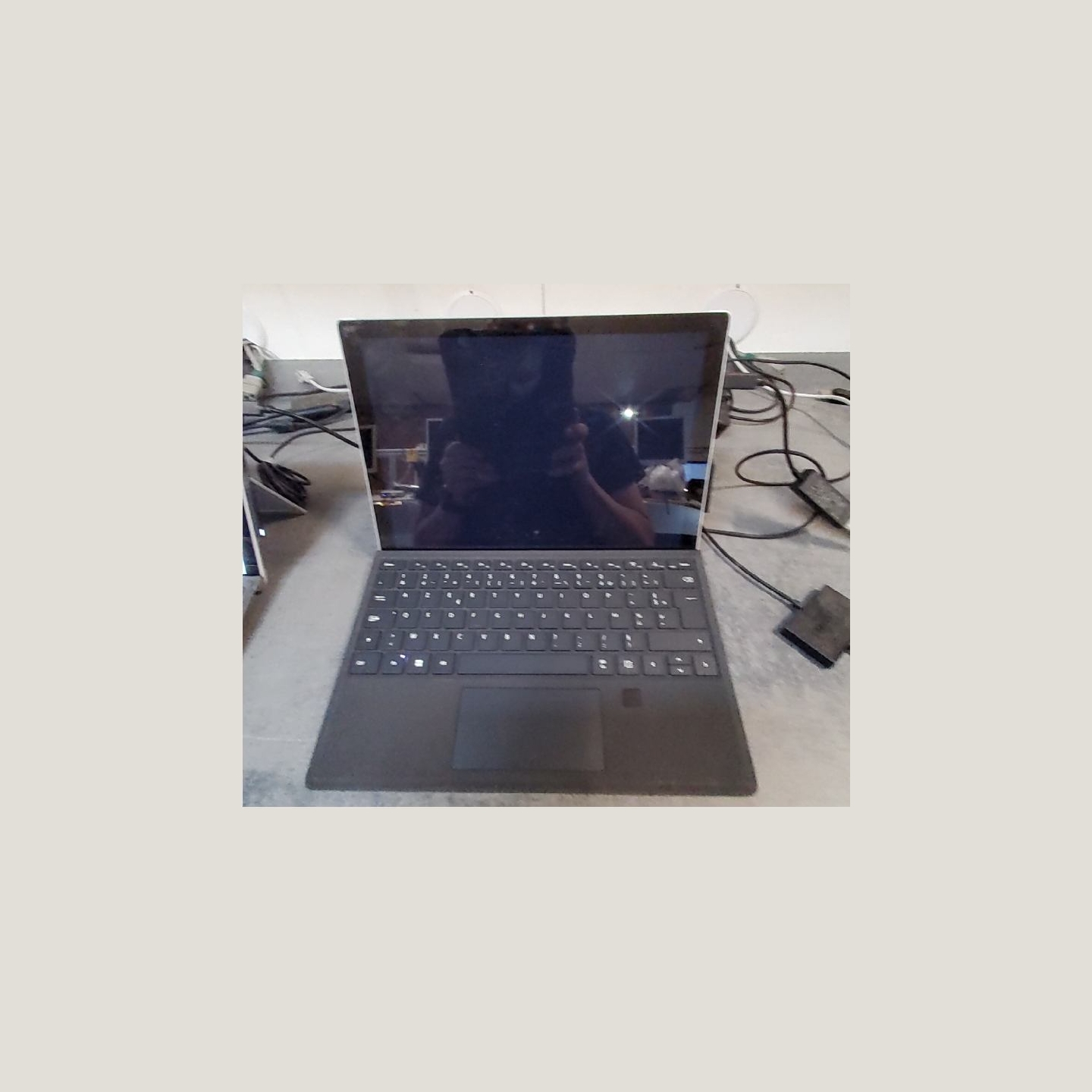 Microsoft 1866 256GB | 16 GB | 1 x 256 SSD | A