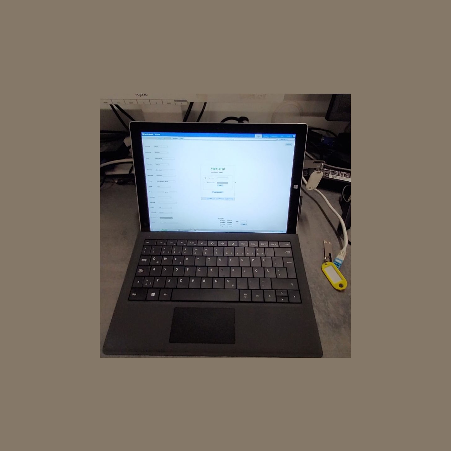 Microsoft Surface Pro 3 (1631) | 4 GB |  | A-